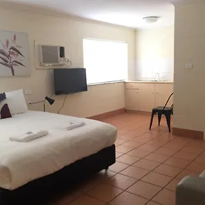 Hotel Lake Central Cairns, Cairns