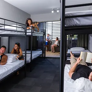 Gilligan's Backpacker Hotel&resort Vandrarhem